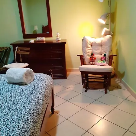 펜션 Modern In Napoli, Near Historical Centre *