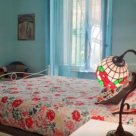 펜션 Modern In Napoli, Near Historical Centre