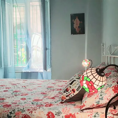 펜션 Modern In Napoli, Near Historical Centre 나폴리