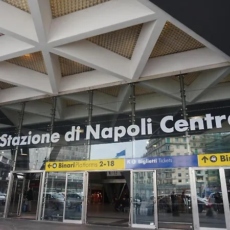 Modern In Napoli, Near Historical Centre 펜션