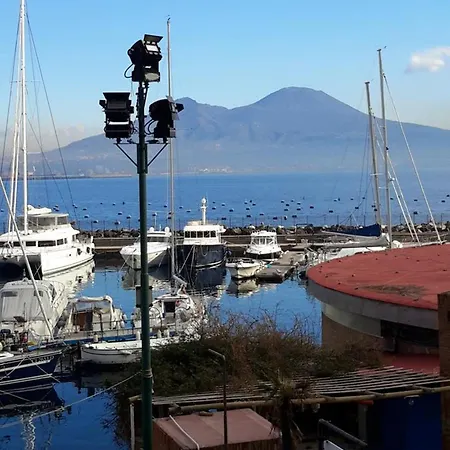 Modern In Napoli, Near Historical Centre Casa vacanze